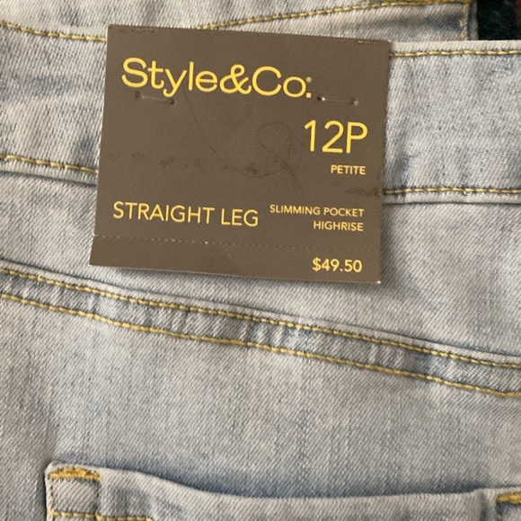 Style & Co high rise straight leg NWT Ladies jeans - Picture 3 of 3
